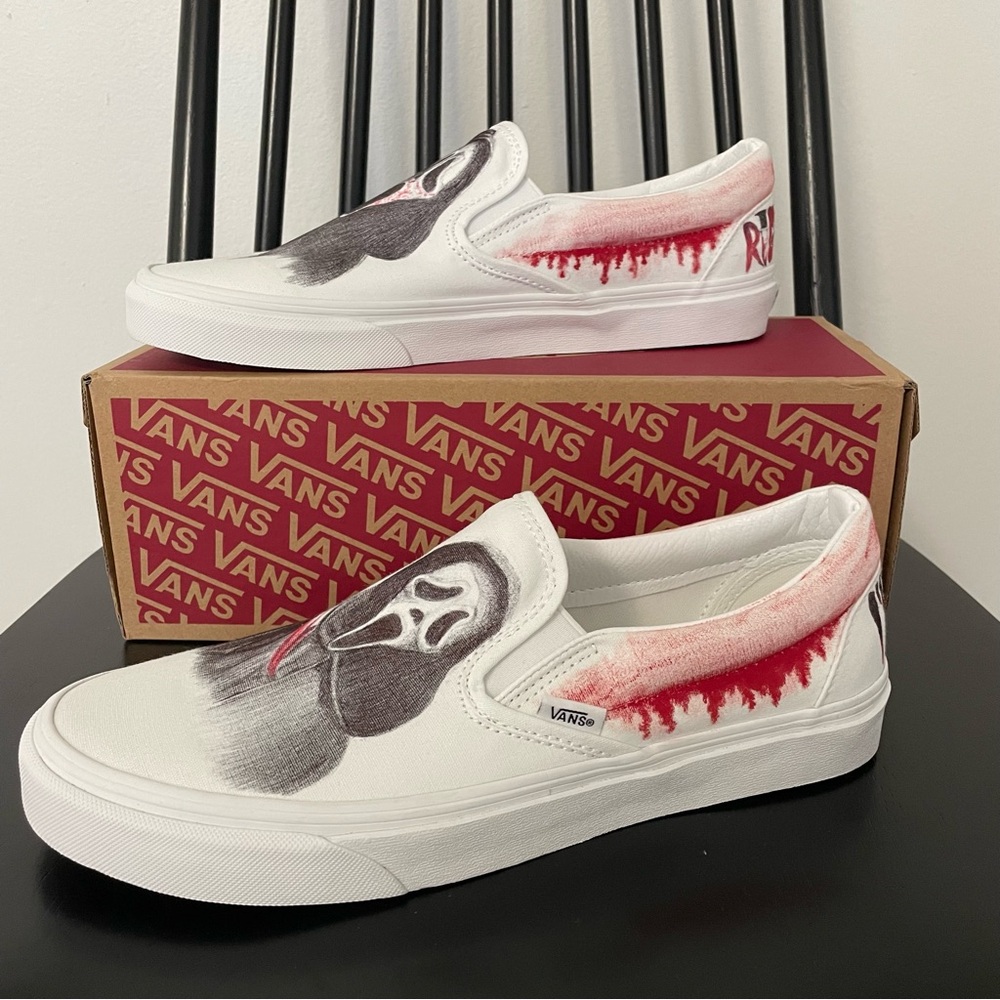 Custom Ghostface Scream Vans Classic‎ Slip On NEW mens 10.5 “I’ll be right back” - Picture 2 of 11